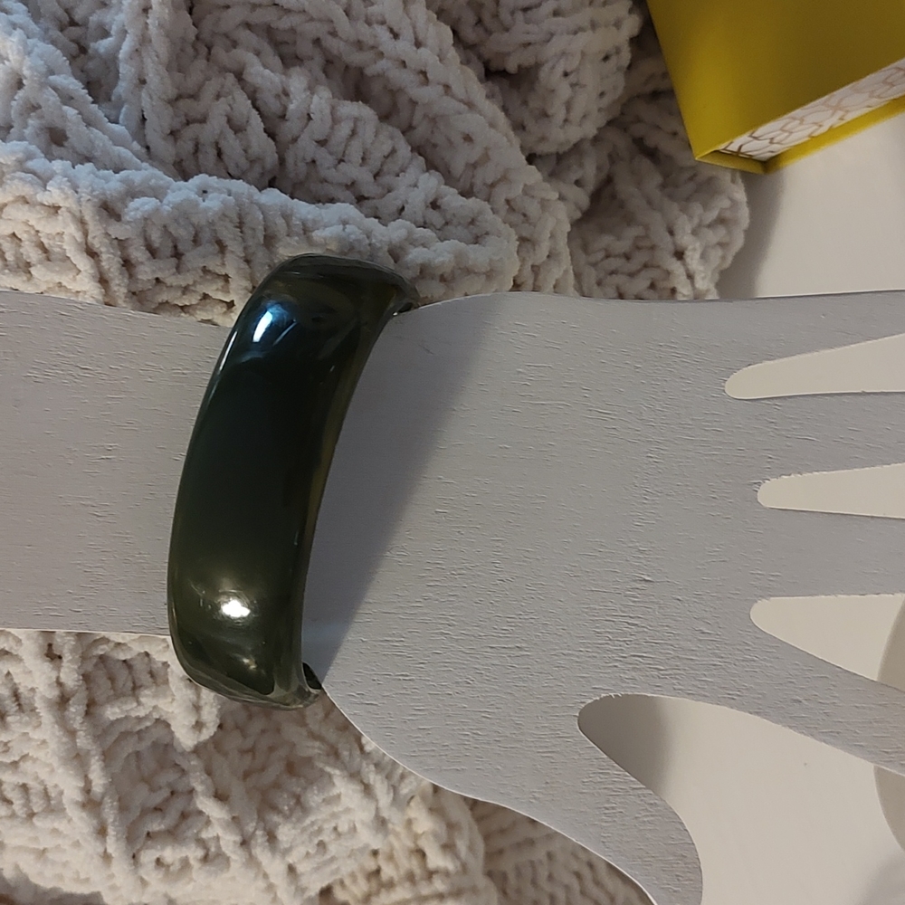 🌸Green Bangle Bracelet